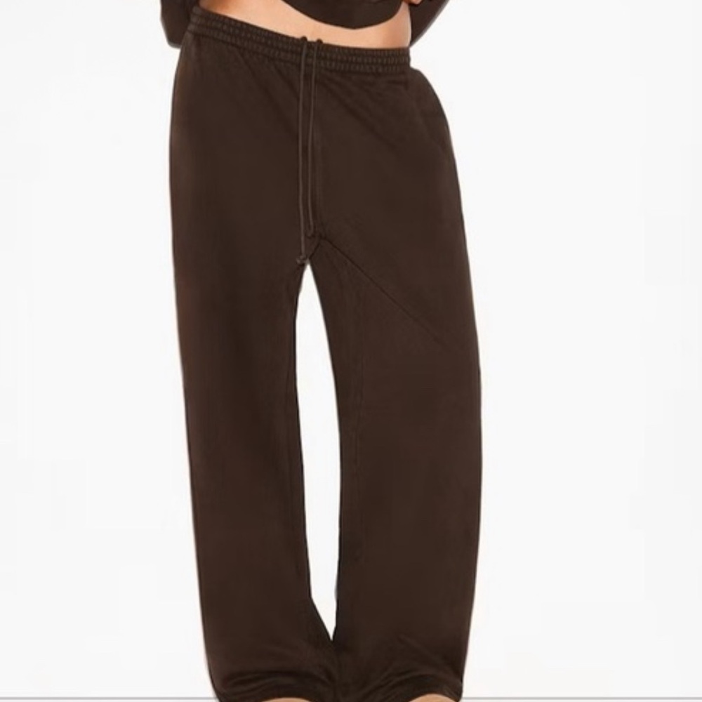 Skims Boyfriend Fleece Baggy Sweatpant in Espresso XS